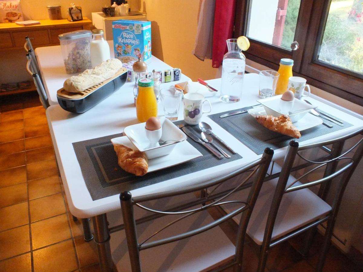 Country B&B Saint-Pierre-d'Eyraud Eksteriør billede
